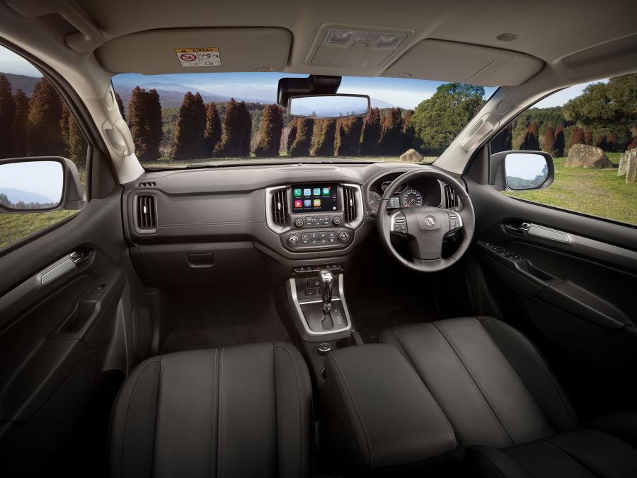 Интерьер Holden TrailBlazer 2016 года  (фото 2 из 9)